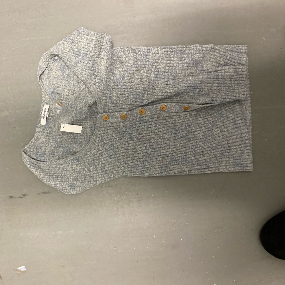NWT Grey Short Sleeve Sweater Size S